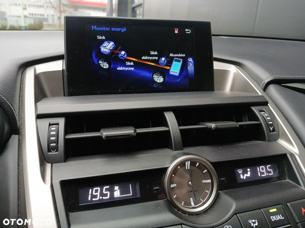 Lexus NX 300h Comfort AWD - 17