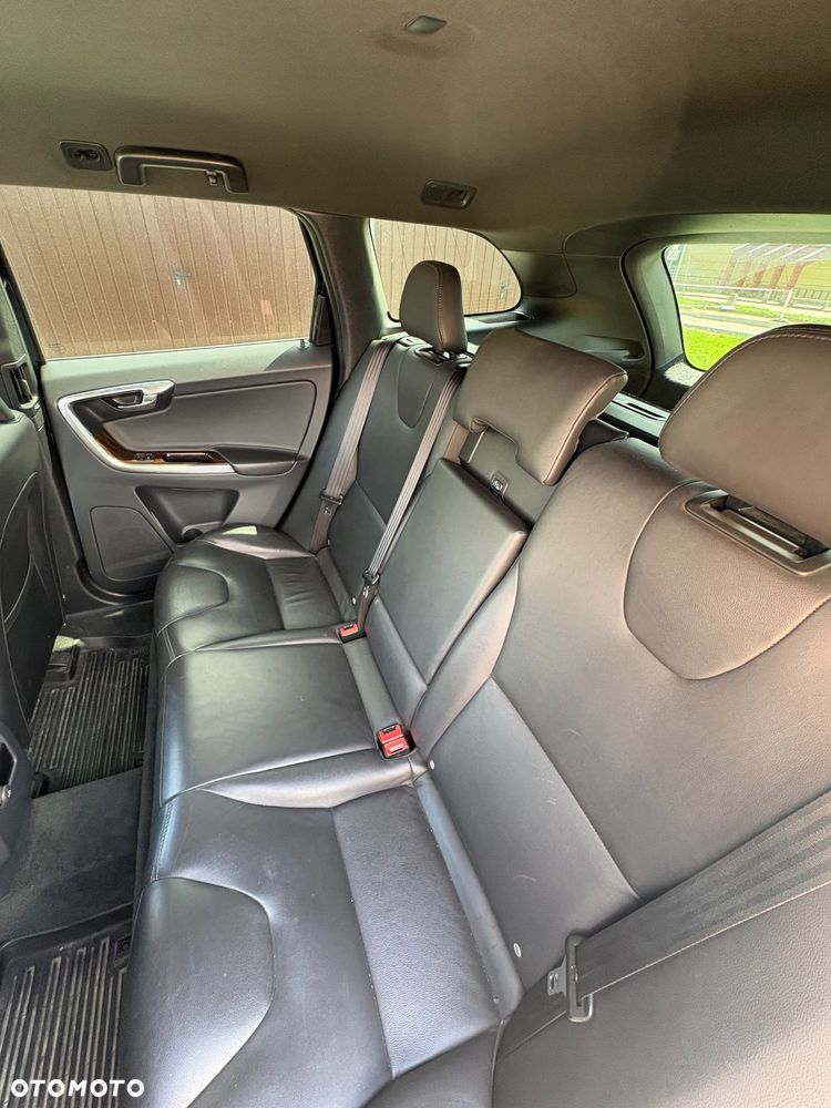 Volvo XC 60 D4 AWD Summum - 10