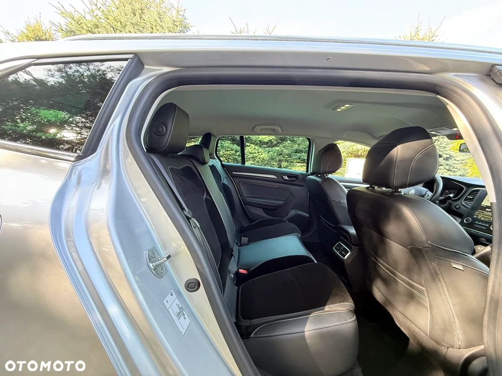 Renault Megane TCe 140 GPF EDC INTENS - 32