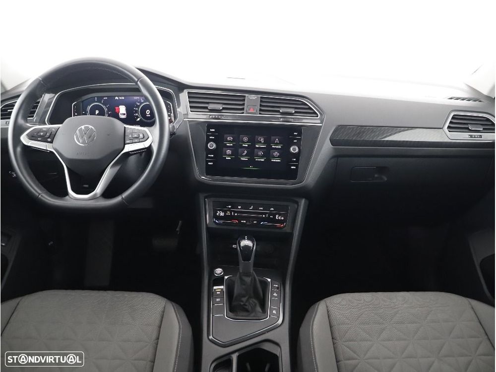 VW Tiguan - 16