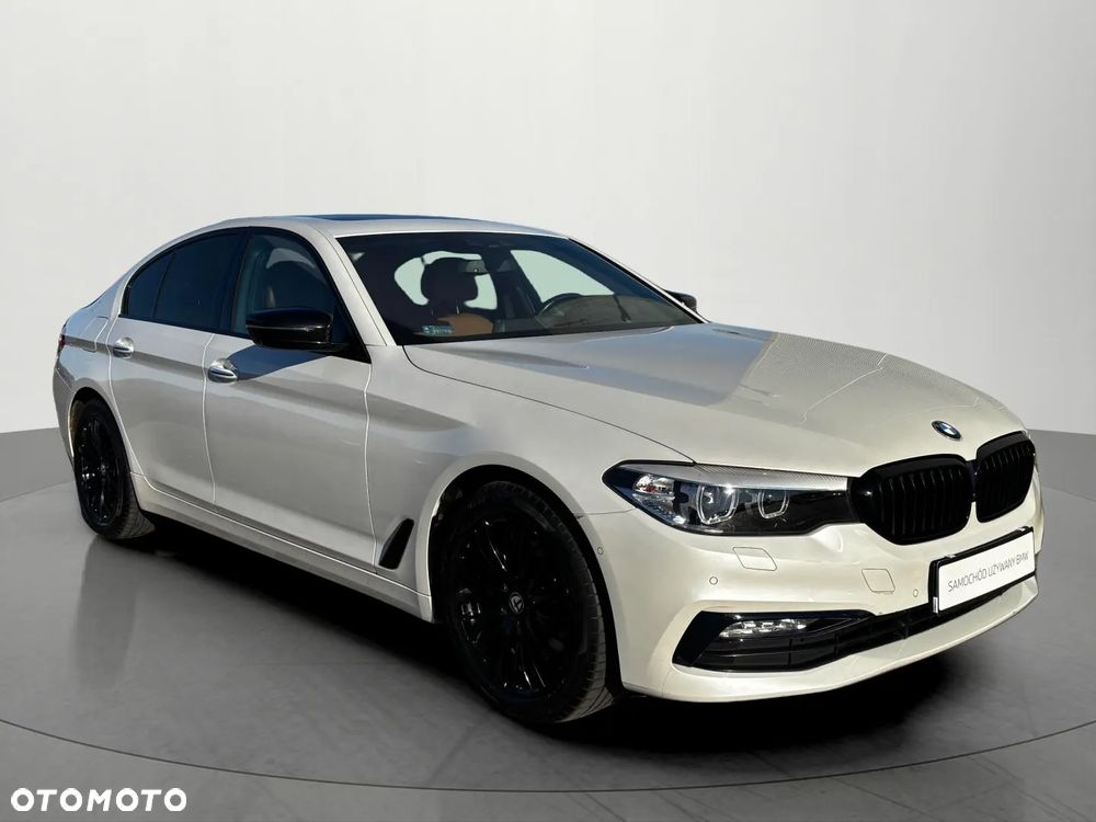 BMW Seria 5 530i GPF xDrive Sport Line sport - 3