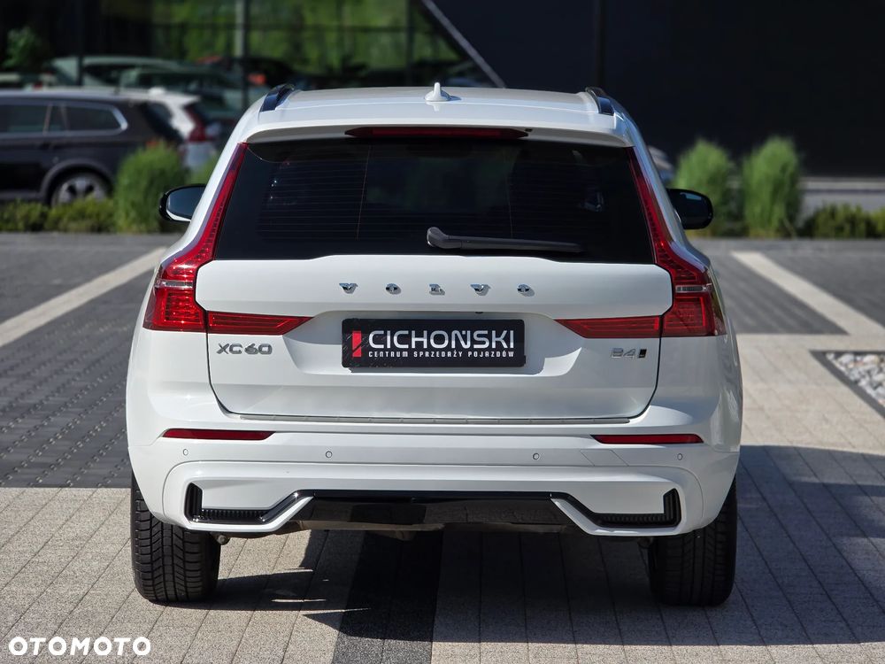 Volvo XC 60 B4 D AWD R-Design - 2