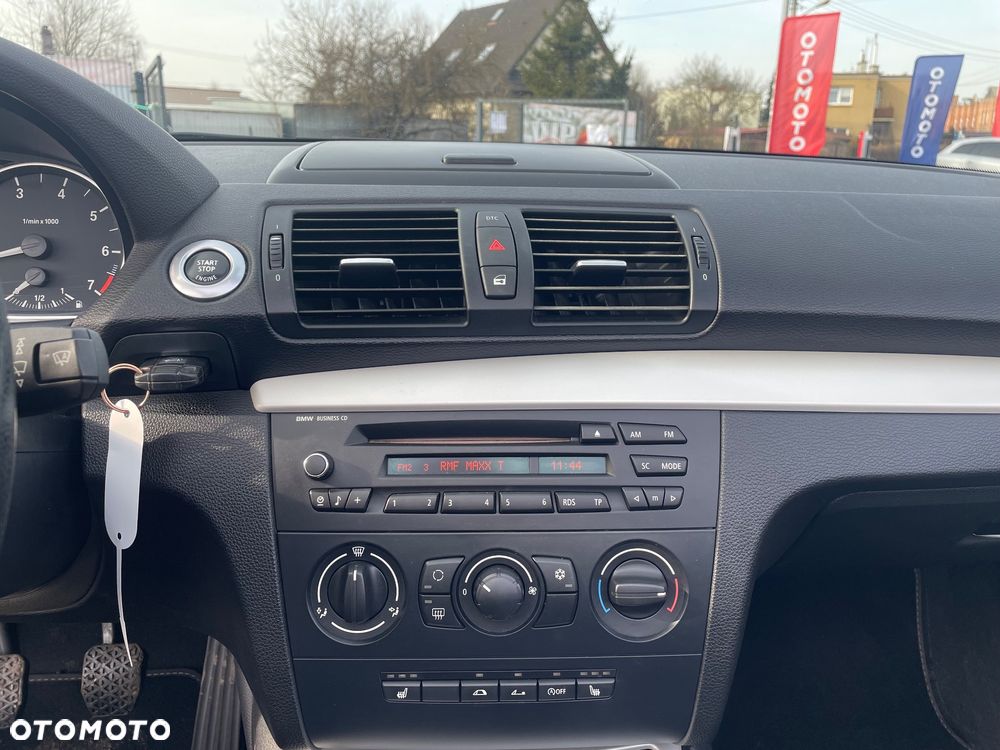 BMW Seria 1 118i Edition Sport - 30