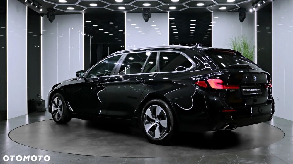 BMW Seria 5 520d Luxury Line sport - 4