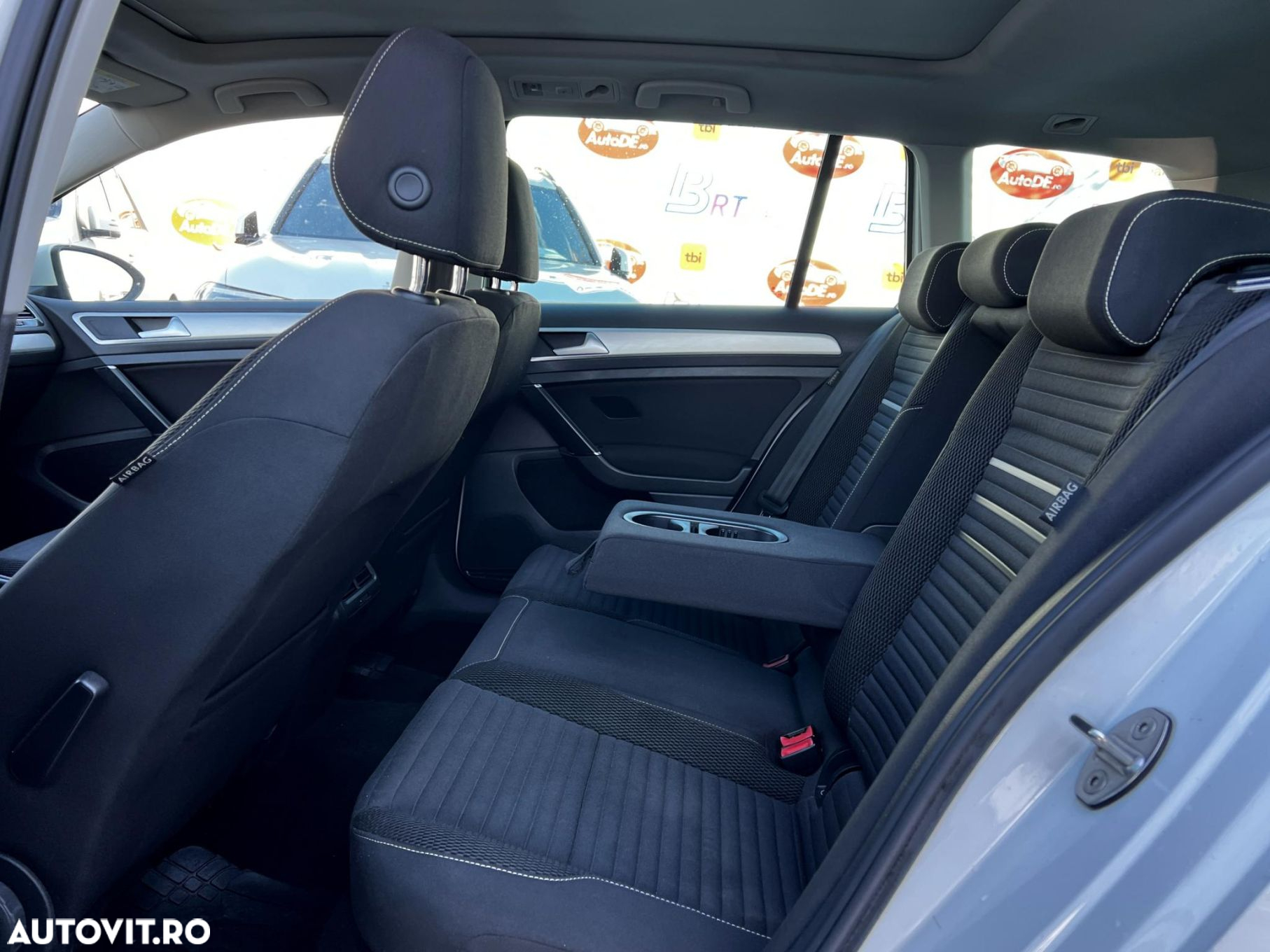 Volkswagen Golf - 16