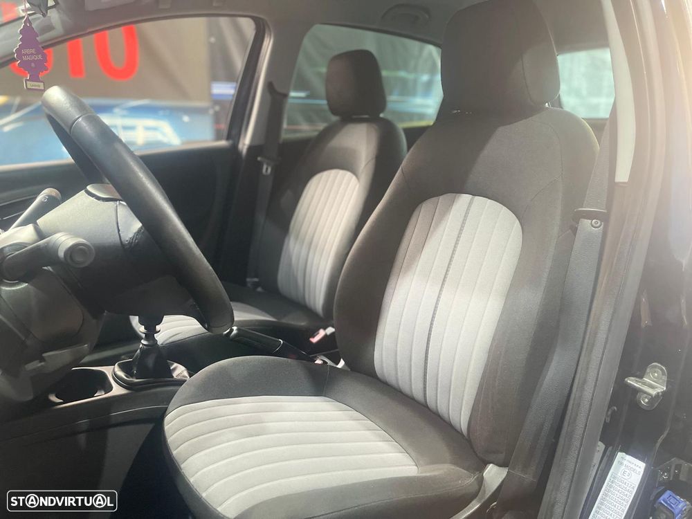 Fiat Grande Punto - 27