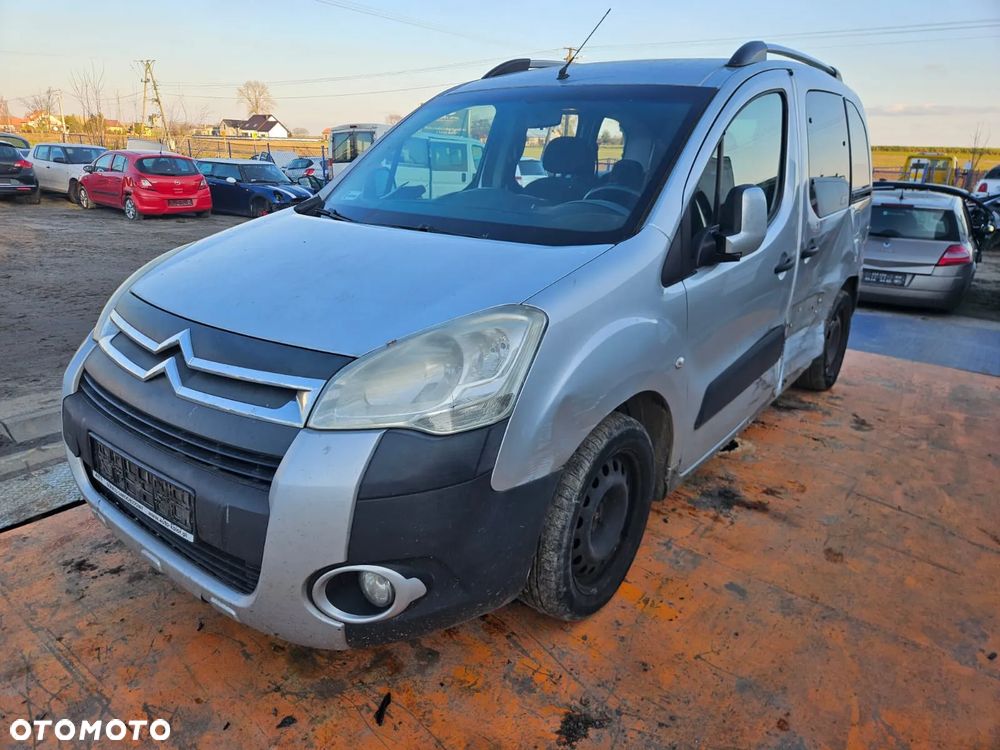 Citroen BERLINGO II 2010- Silnik 1.6 16V (5FS) 120KM (88kW) EZRC na części klapa lampy hak - 1