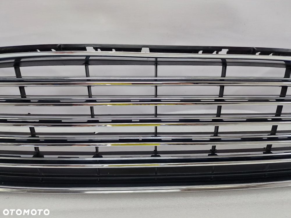 FORD MONDEO MK5 14- ATRAPA / GRILL / KRATKA ŚRODKOWA ZDERZAKA PRZEDNIEGO PRZÓD , NR DS73-8150-J , NR AUKCJI KR87 - 4