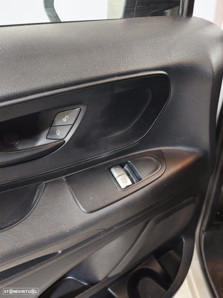 Mercedes-Benz Vito 114CDI AUTO 6LUGARES - 18
