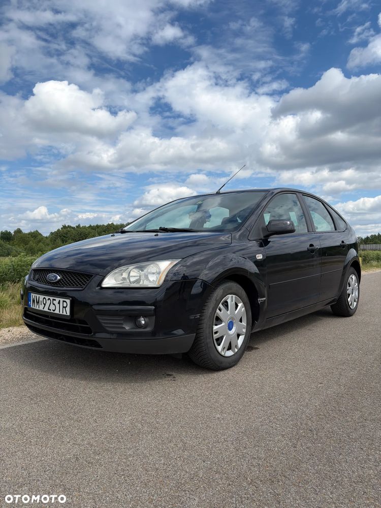 Ford Focus 1.8 FF Ghia - 8