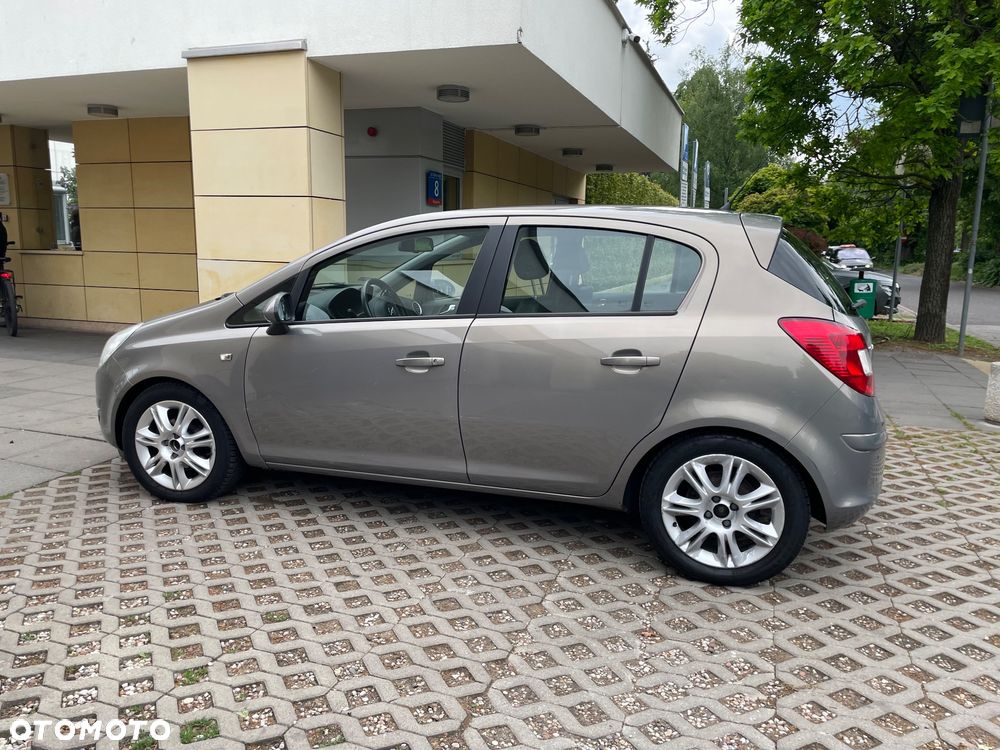 Opel Corsa - 1