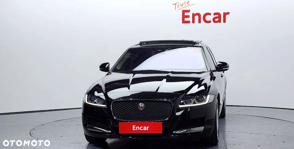 Jaguar XF 20d Prestige - 3