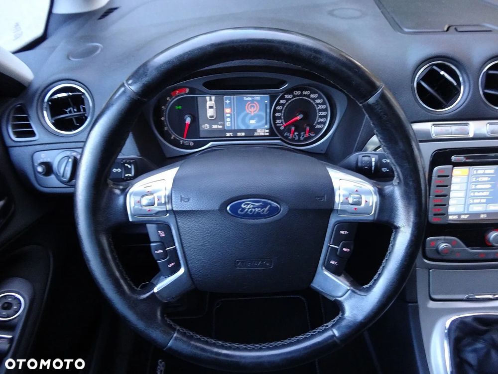Ford S-Max 2.0 Titanium - 27