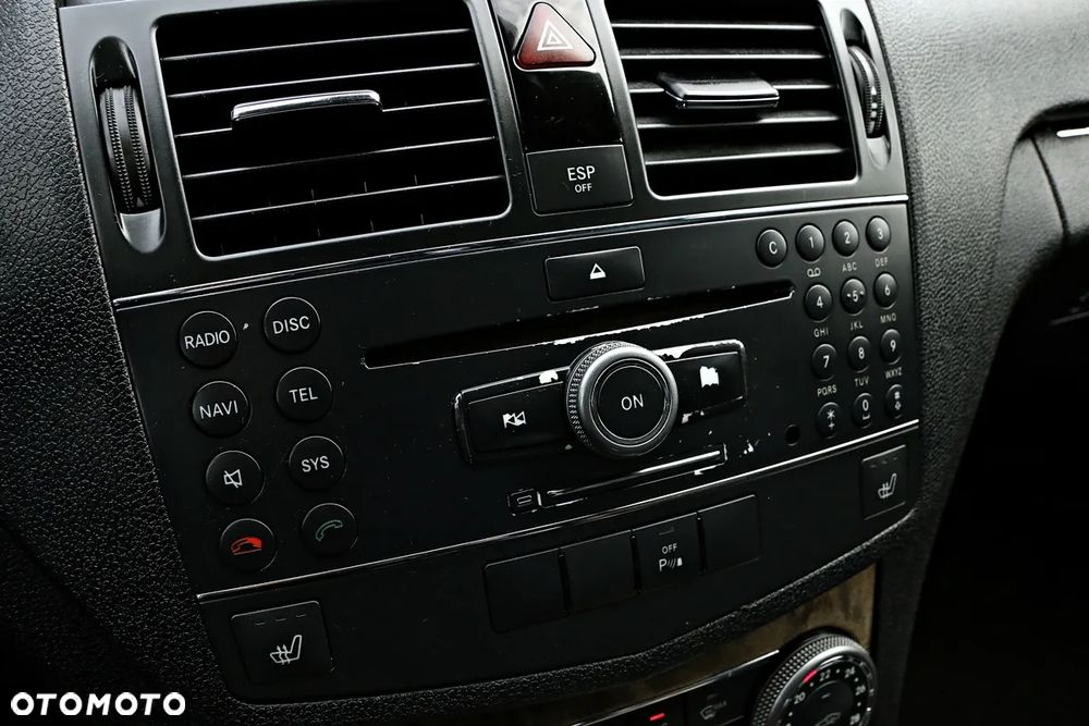 Mercedes-Benz Klasa C 220 CDI DPF Automatik Avantgarde - 37