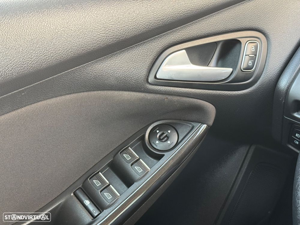 Ford Focus 1.5 TDCi Titanium - 24