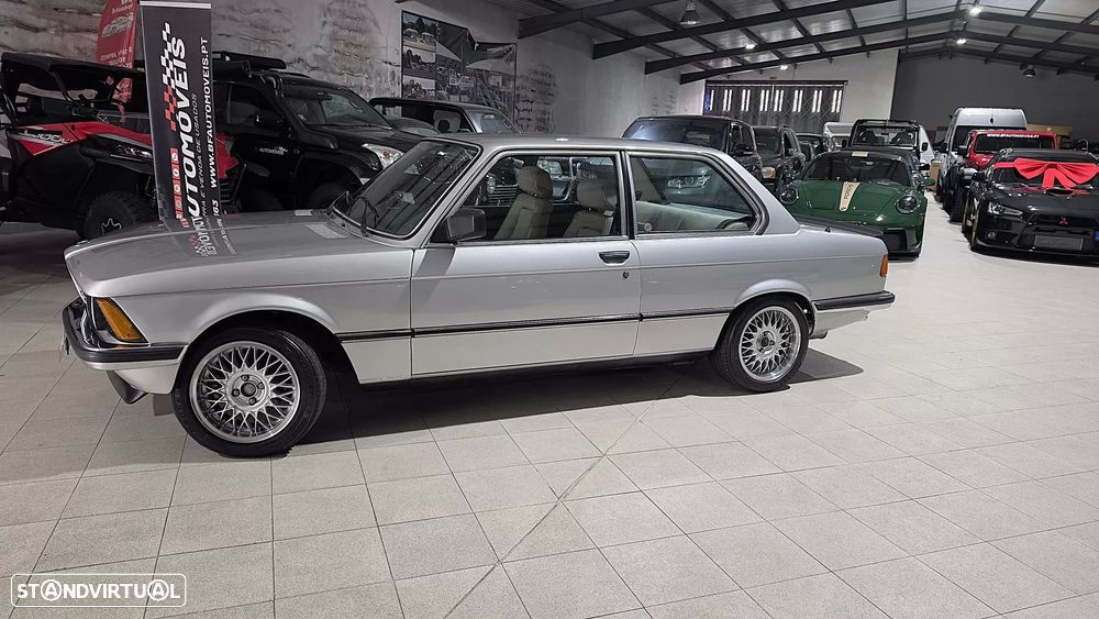 BMW 323 - 10