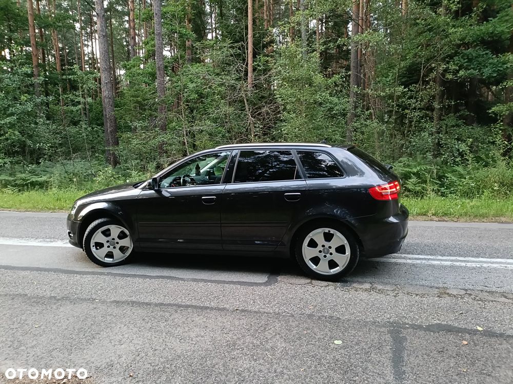Audi A3 Sportback 2.0 TDI DPF Ambiente - 6