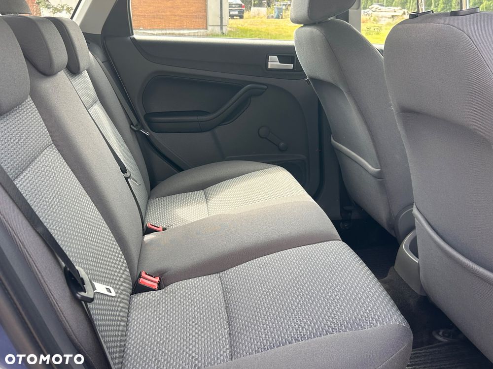 Ford Focus 1.6 16V Style - 23