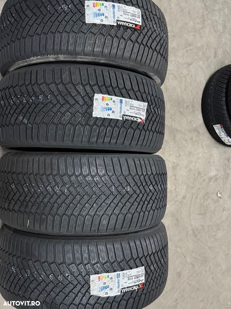 Vând 4 anvelope 295/40/21 Yokohama de iarnă noi - 1