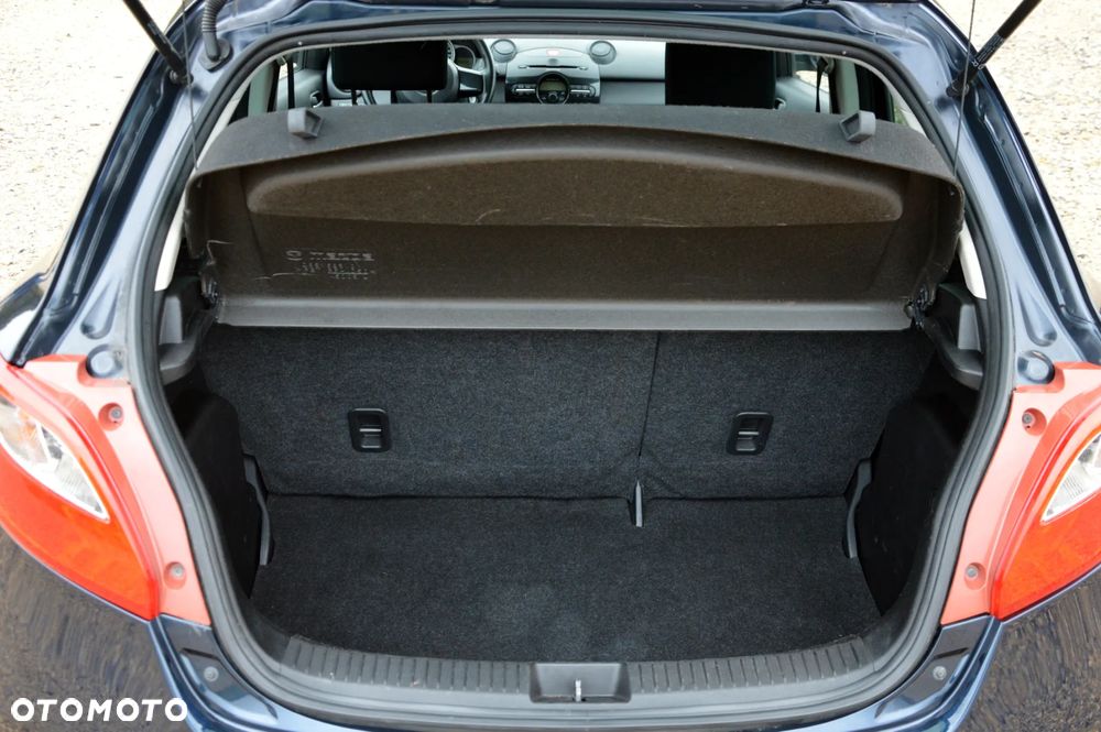 Mazda 2 1.3 Exclusive + - 32