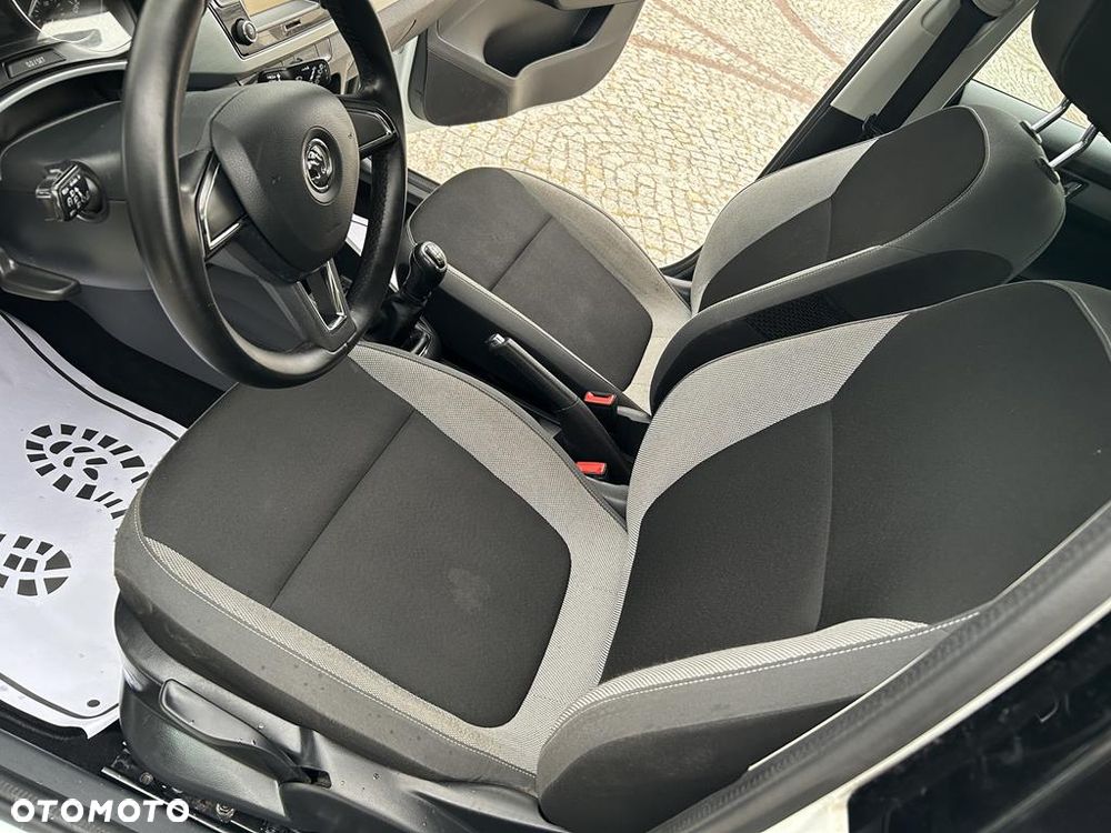 Skoda Fabia - 32