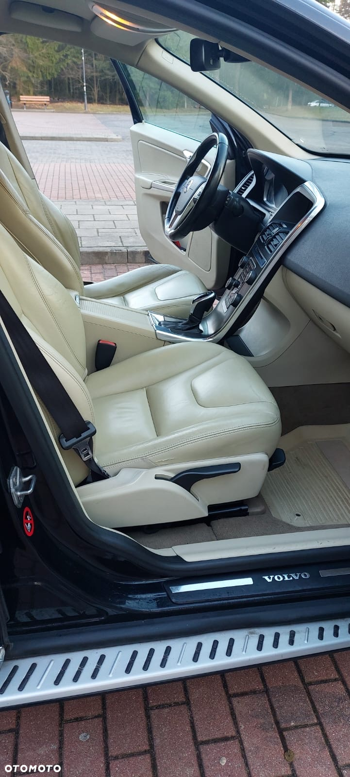 Volvo XC 60 D5 AWD Summum - 13