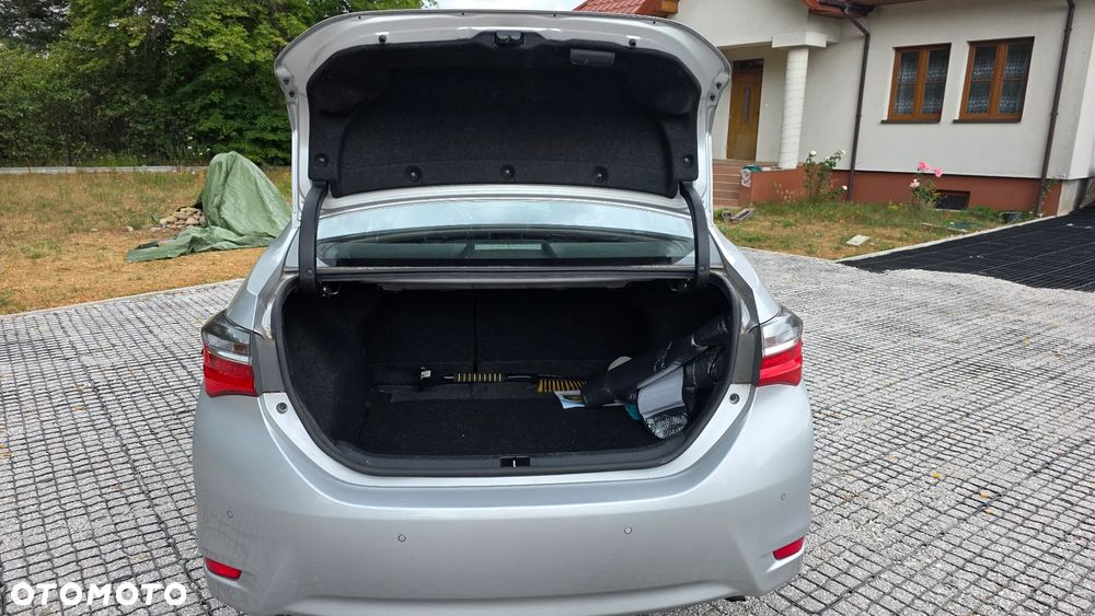 Toyota Corolla 1.6 Classic Plus - 5