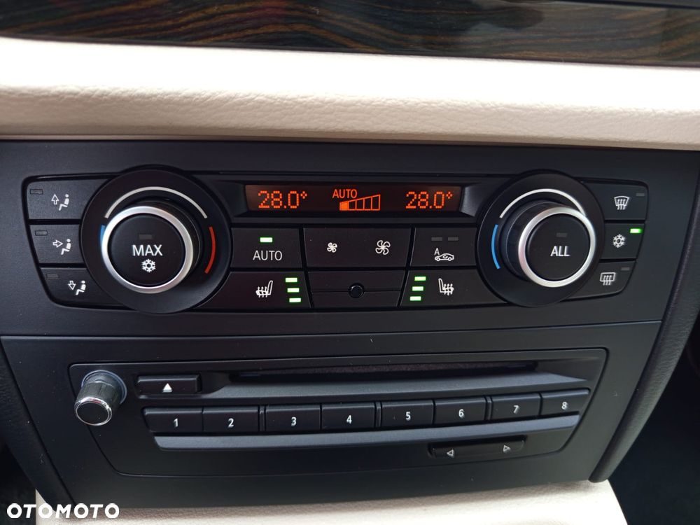 BMW X1 xDrive20d - 27