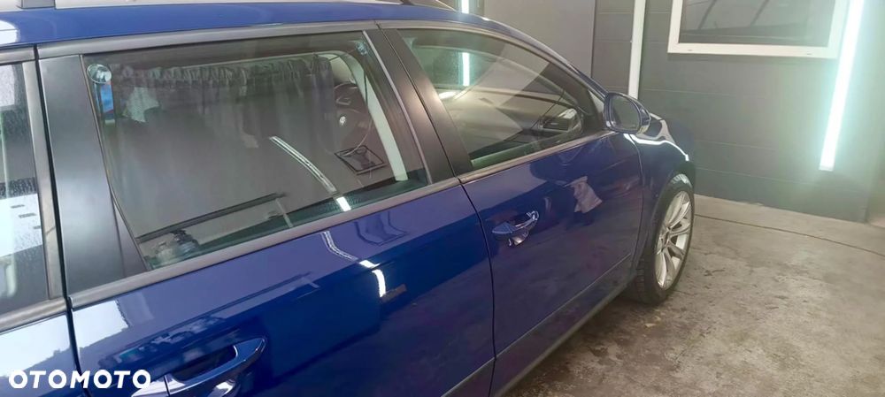 Volkswagen Passat 2.0 TDI 4Mot Comfortline - 6
