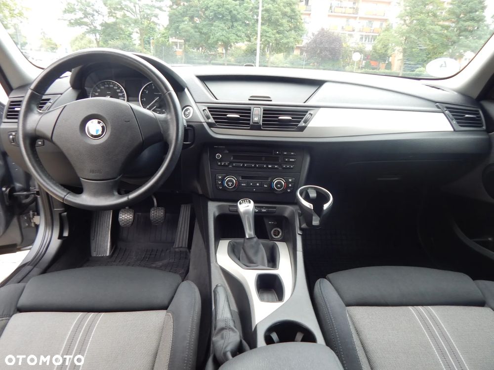 BMW X1 sDrive20i Sport Line - 12