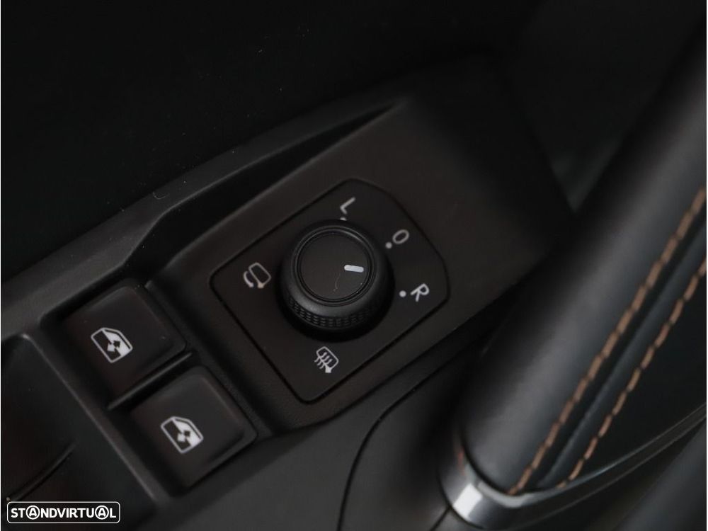 Cupra Formentor 1.4 e-Hybrid DSG VZ - 10