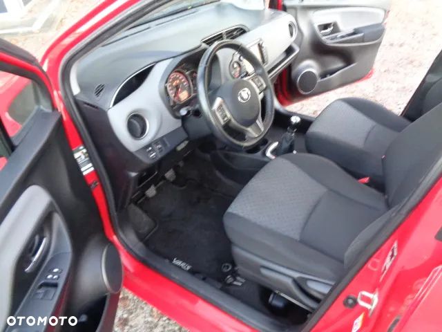 Toyota Yaris 1.33 Premium EU6 - 11