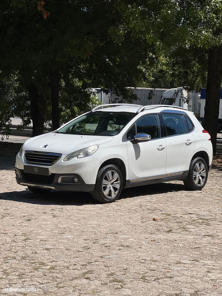 Peugeot 2008 1.2 PureTech Allure - 2