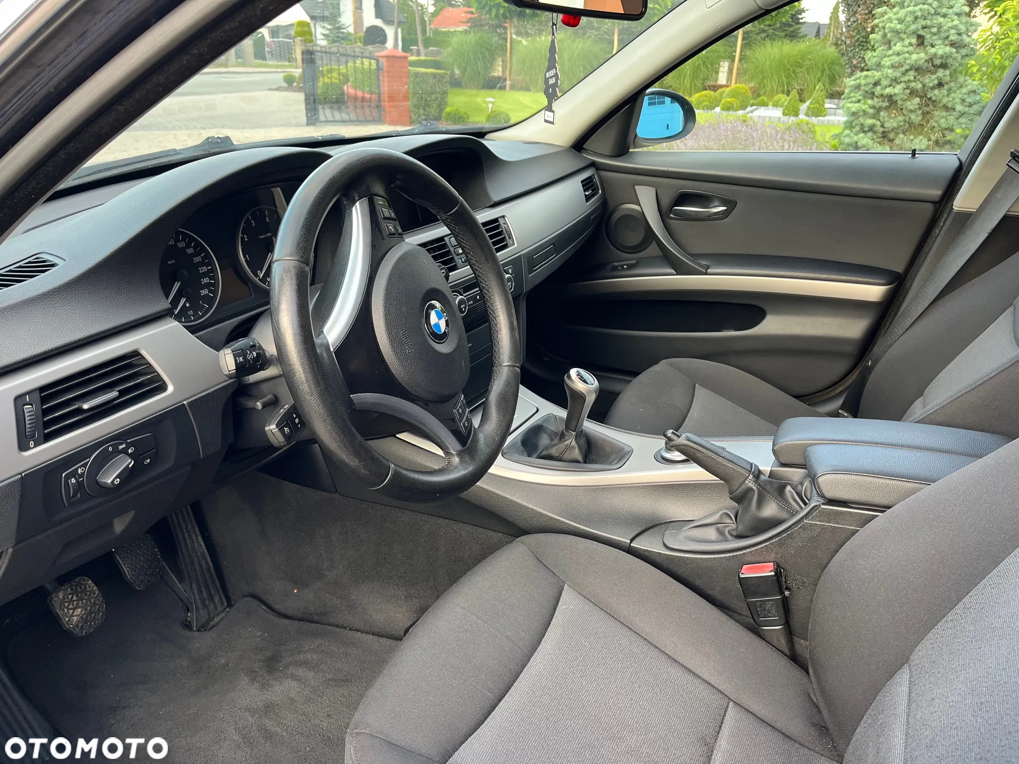 BMW Seria 3 318i - 9