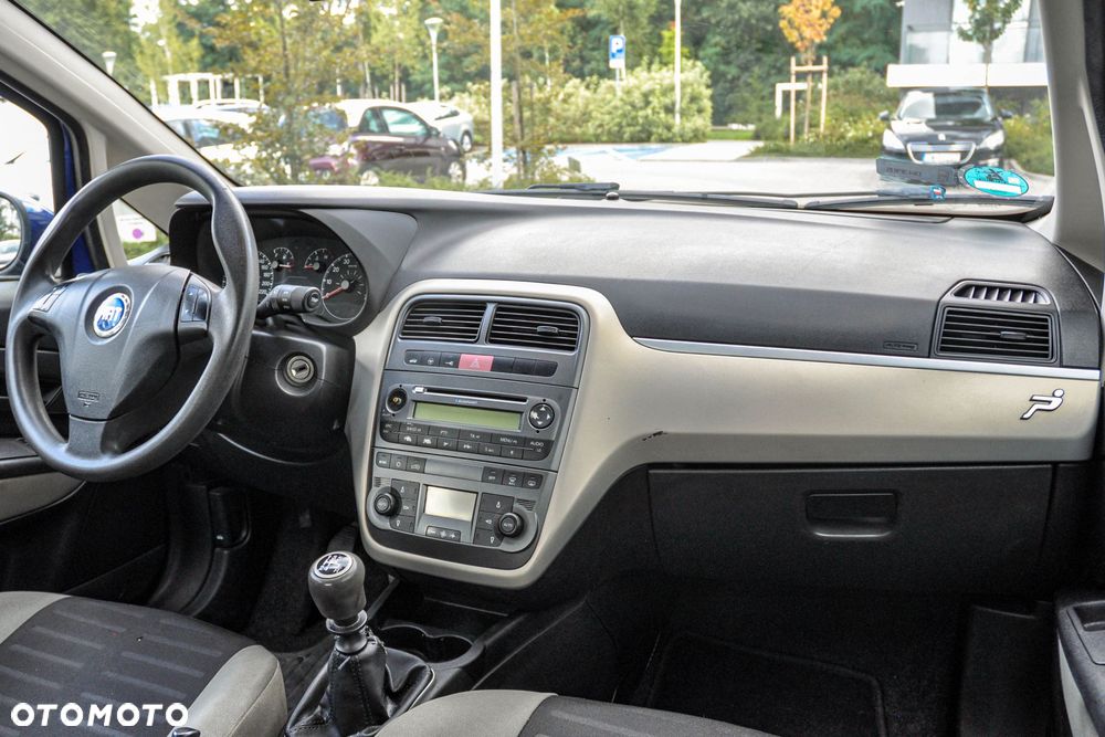 Fiat Grande Punto - 9