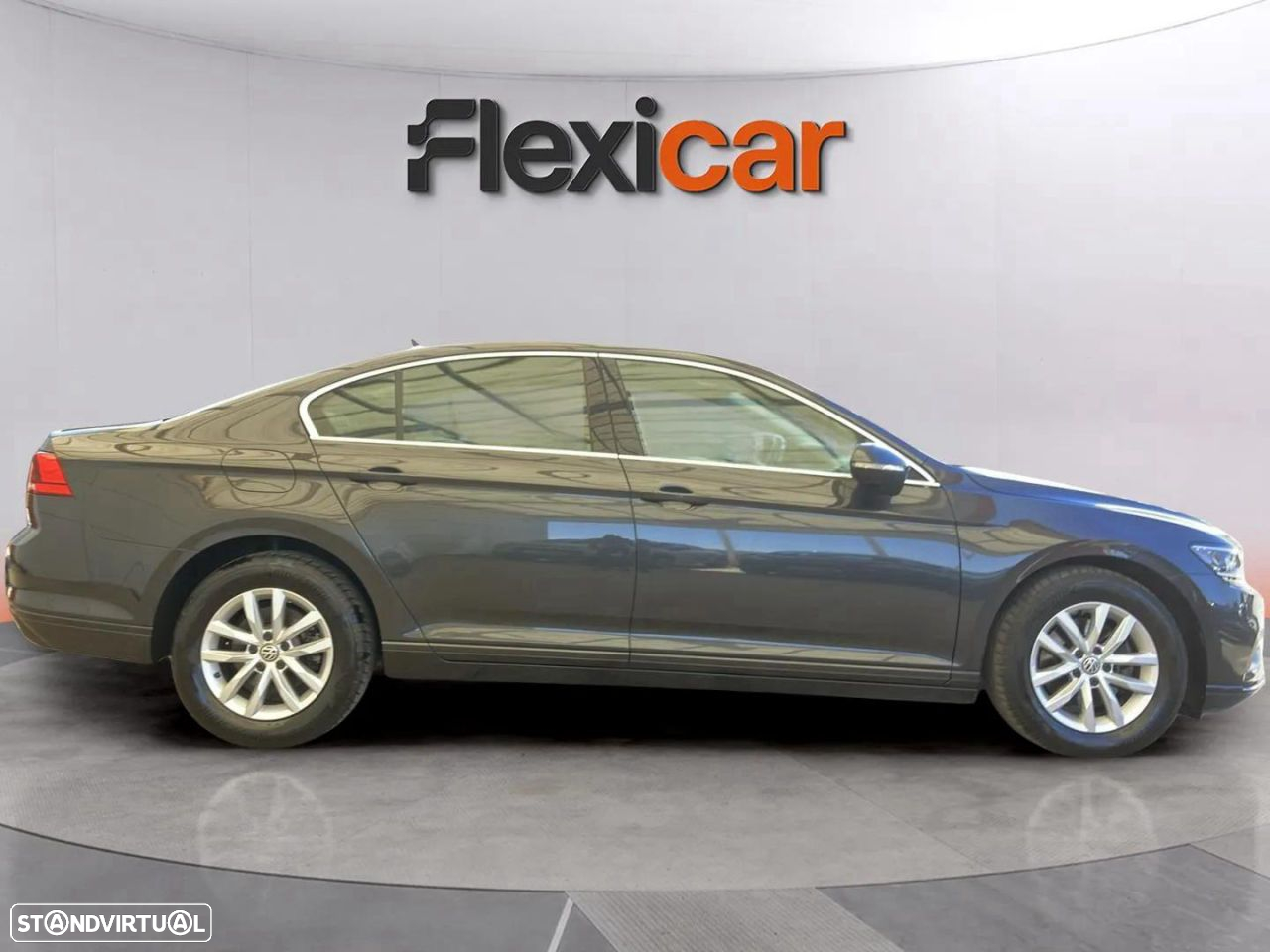 VW Passat 1.6 TDI Business DSG - 8