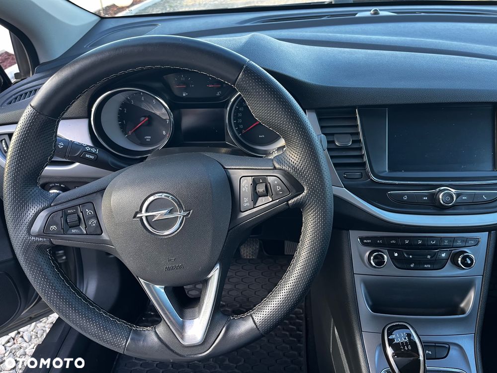 Opel Astra 1.4 T Dynamic S&S - 9