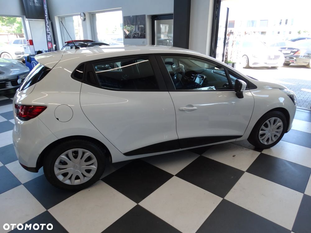 Renault Clio 1.2 16V Intens - 14