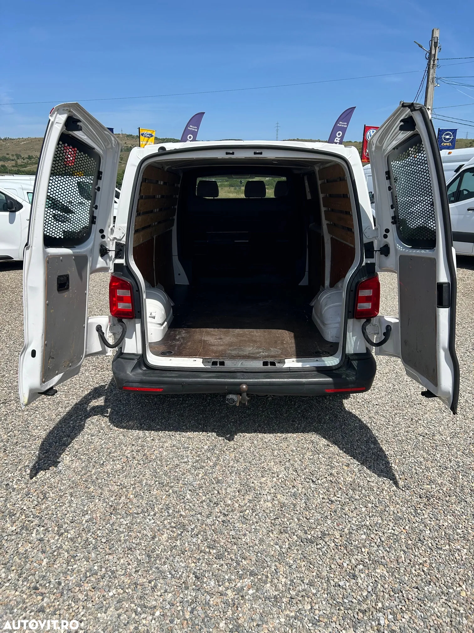 Volkswagen Transporter - 7