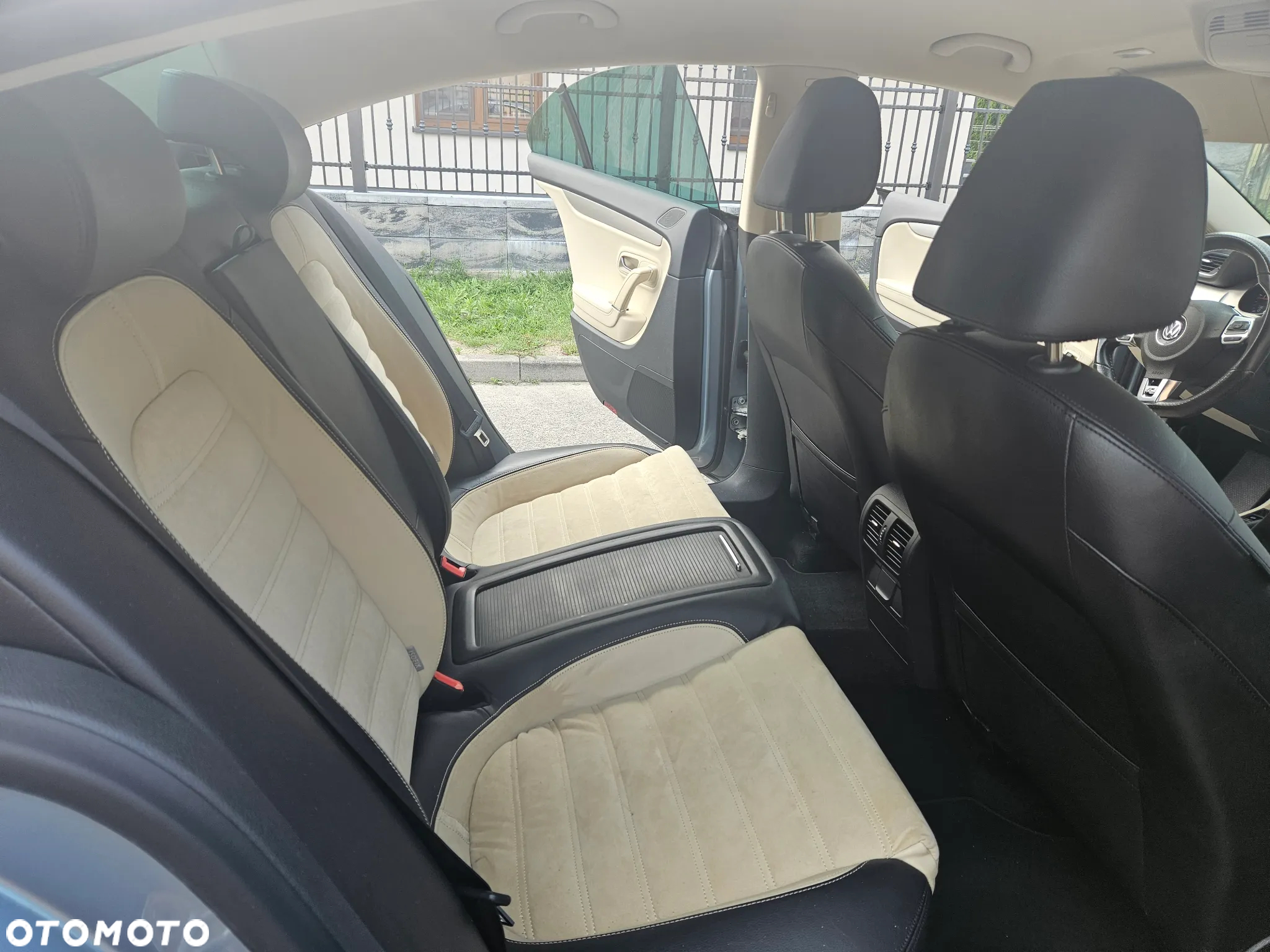Volkswagen Passat CC 2.0 TDI BlueMotion Technology Exclusive - 26