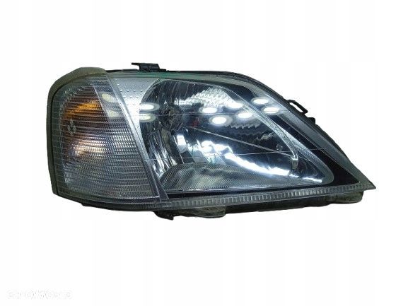 Lampa Prawa Przód Dacia Logan - 1