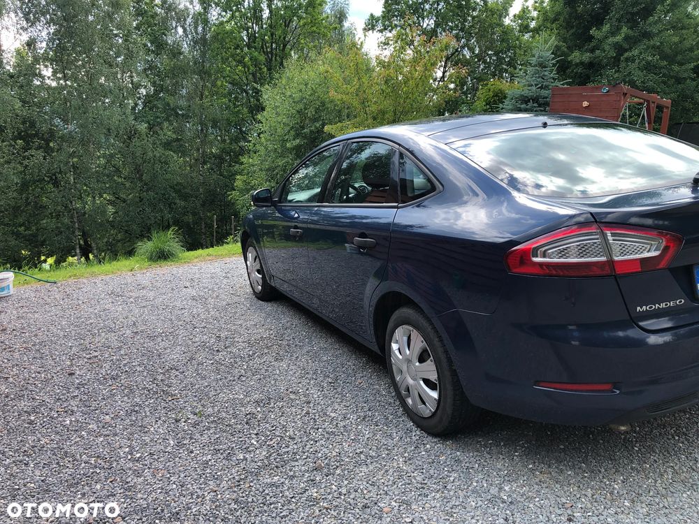 Ford Mondeo 2.0 TDCi Ambiente - 4