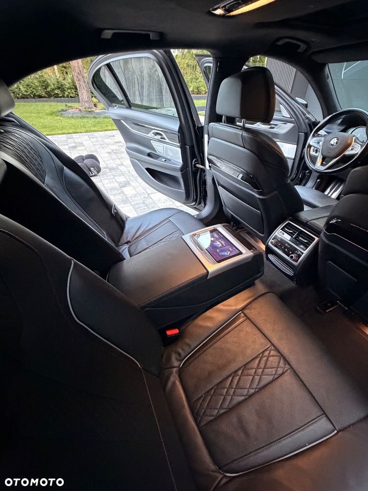 BMW Seria 7 750d xDrive - 13