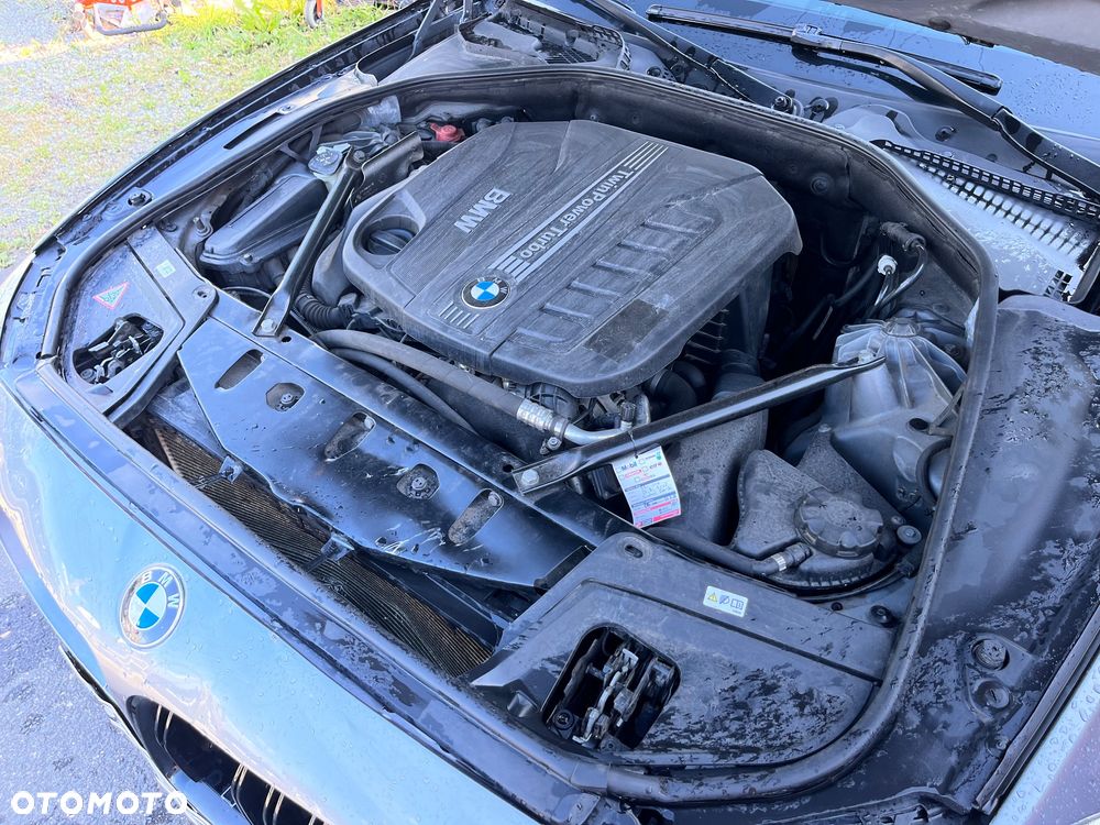 BMW Seria 5 530d Touring - 10