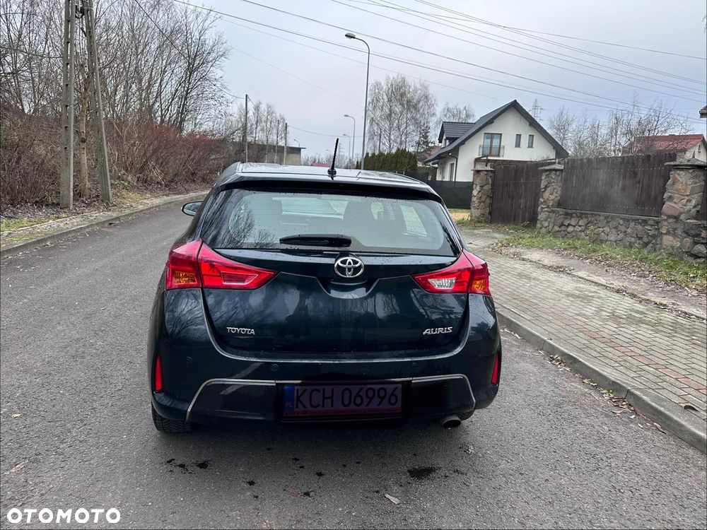 Toyota Auris 1.6 Premium - 4