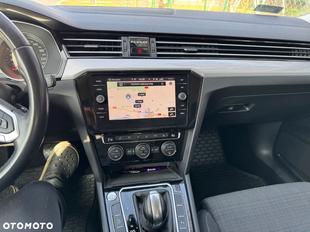 Volkswagen Passat 2.0 TSI Business DSG - 5