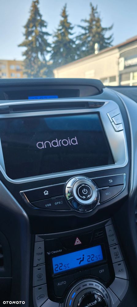 Hyundai Elantra 1.6 Comfort - 9