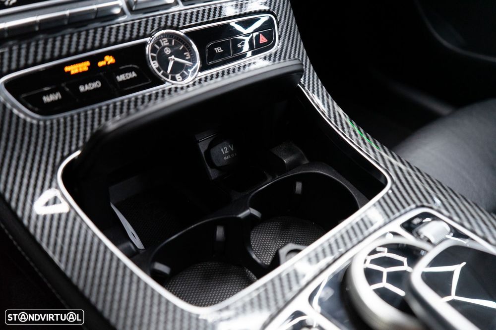 Mercedes-Benz E 220 d AMG Line - 35