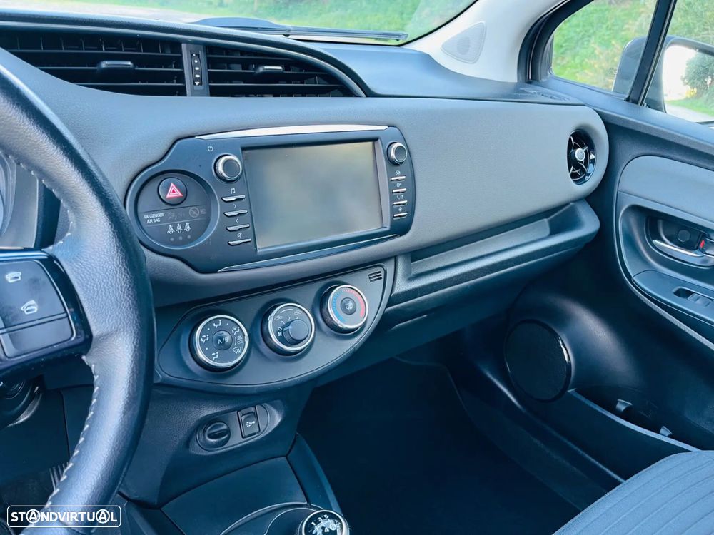 Toyota Yaris - 11