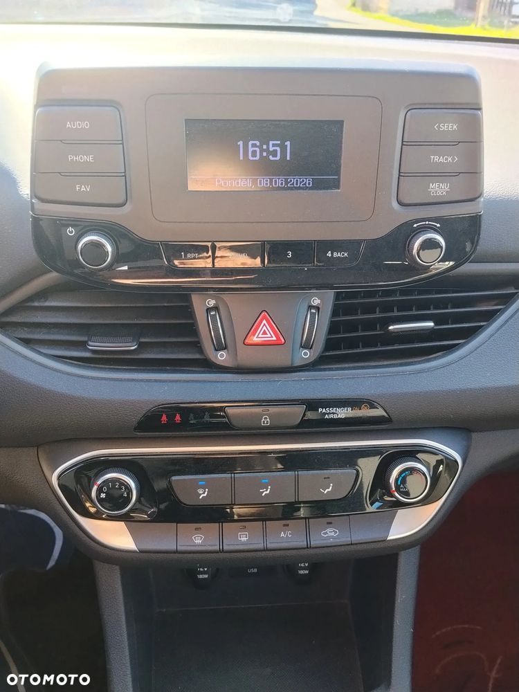 Hyundai i30 1.5 DPI Smart - 9